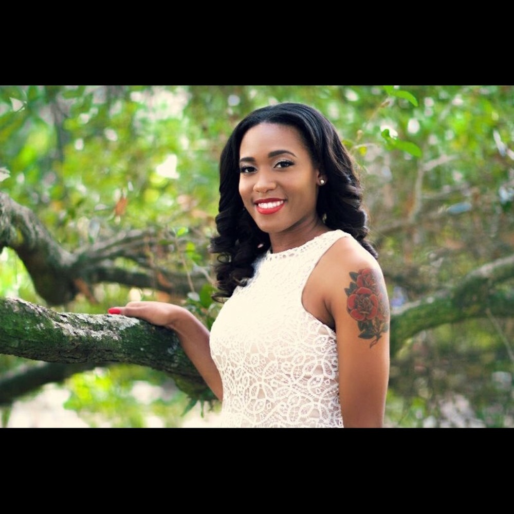 Meet your Posher, Desiree